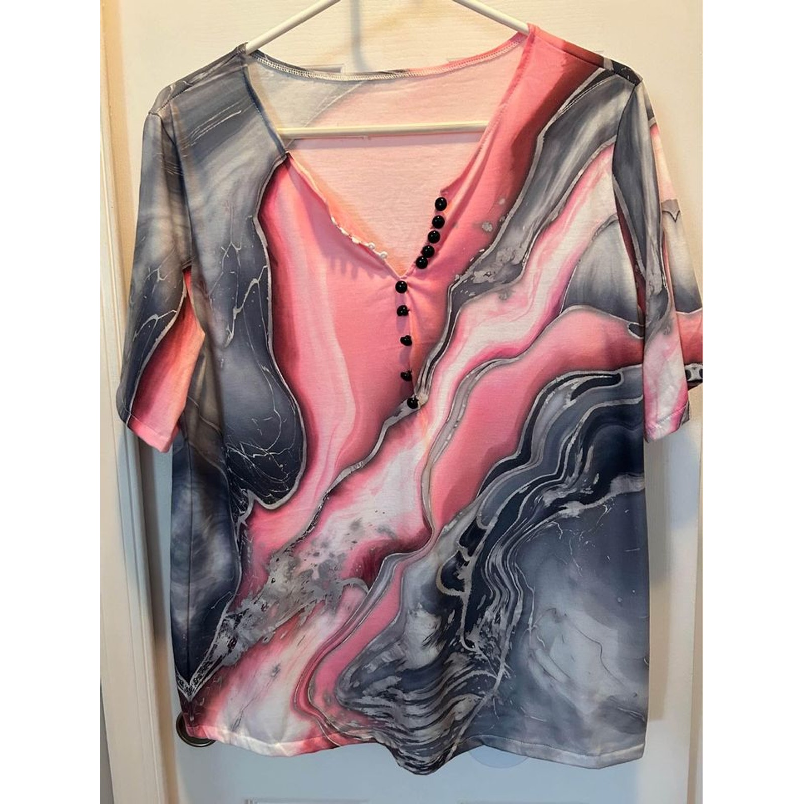 Ladie's Shein Multi-Colored Top(L)
